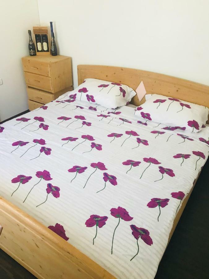 Apartments Vidovic Cezarji Eksteriør billede
